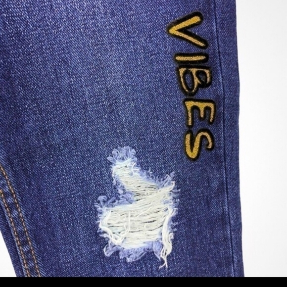 Kendall & Kylie Slay Babe Boyfriend Fit Dark Wash Distressed Jeans NWT - Picture 8 of 9